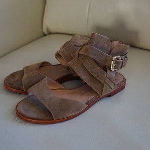 Vince Camuto Signature Flat Brown Suede Ankle Strap Sandals Gold Hardware US 6.5